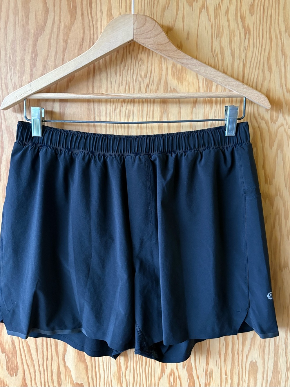 Lulu Lemon Black Men’s Performance Running Shorts-lined